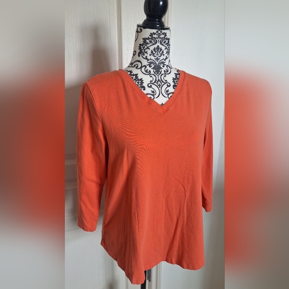 Weatherproof Large V-Neck Top - Picture 1 of 5